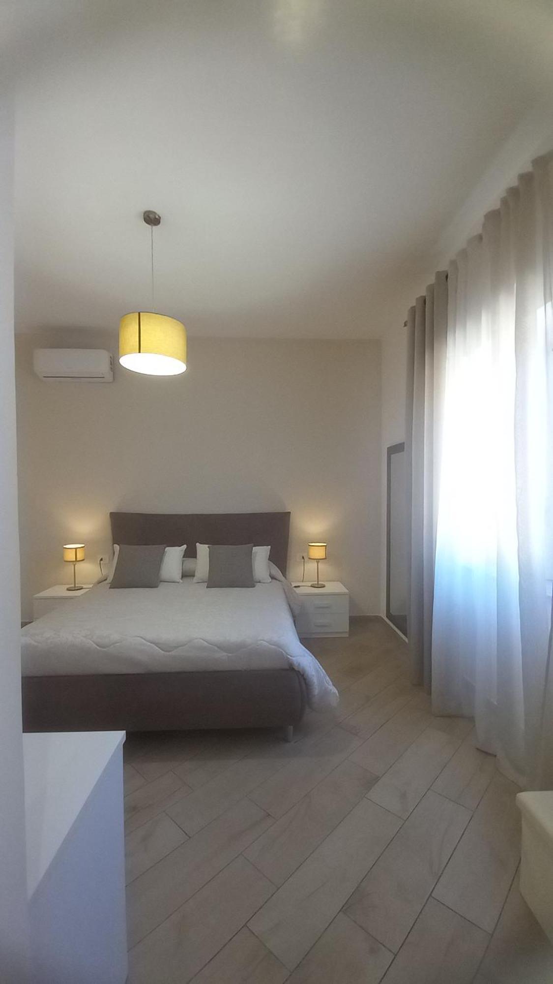 Casa Francesca E Rooms Санта-Марія-ді-Кастеллабате Екстер'єр фото