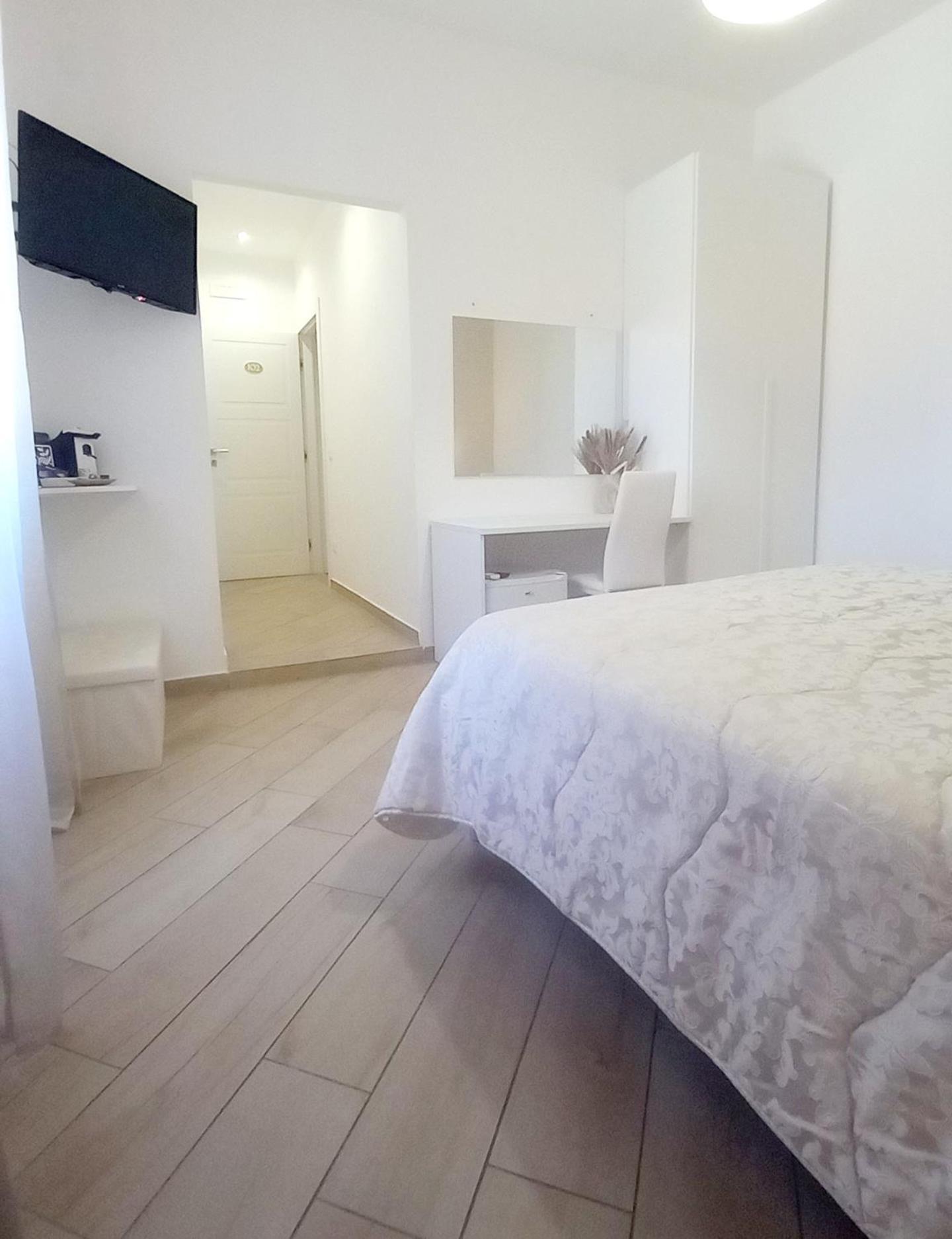 Casa Francesca E Rooms Санта-Марія-ді-Кастеллабате Екстер'єр фото